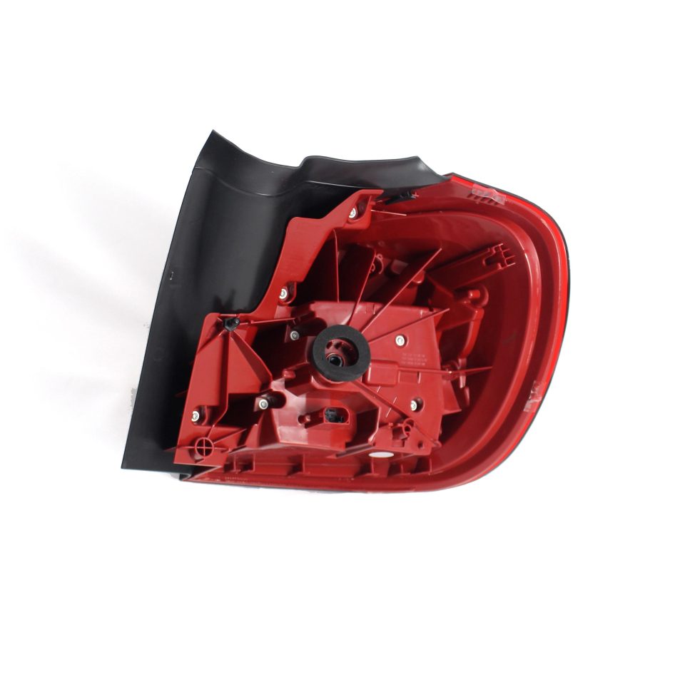 for benz 15-16 gla 156 tail light - 背面图